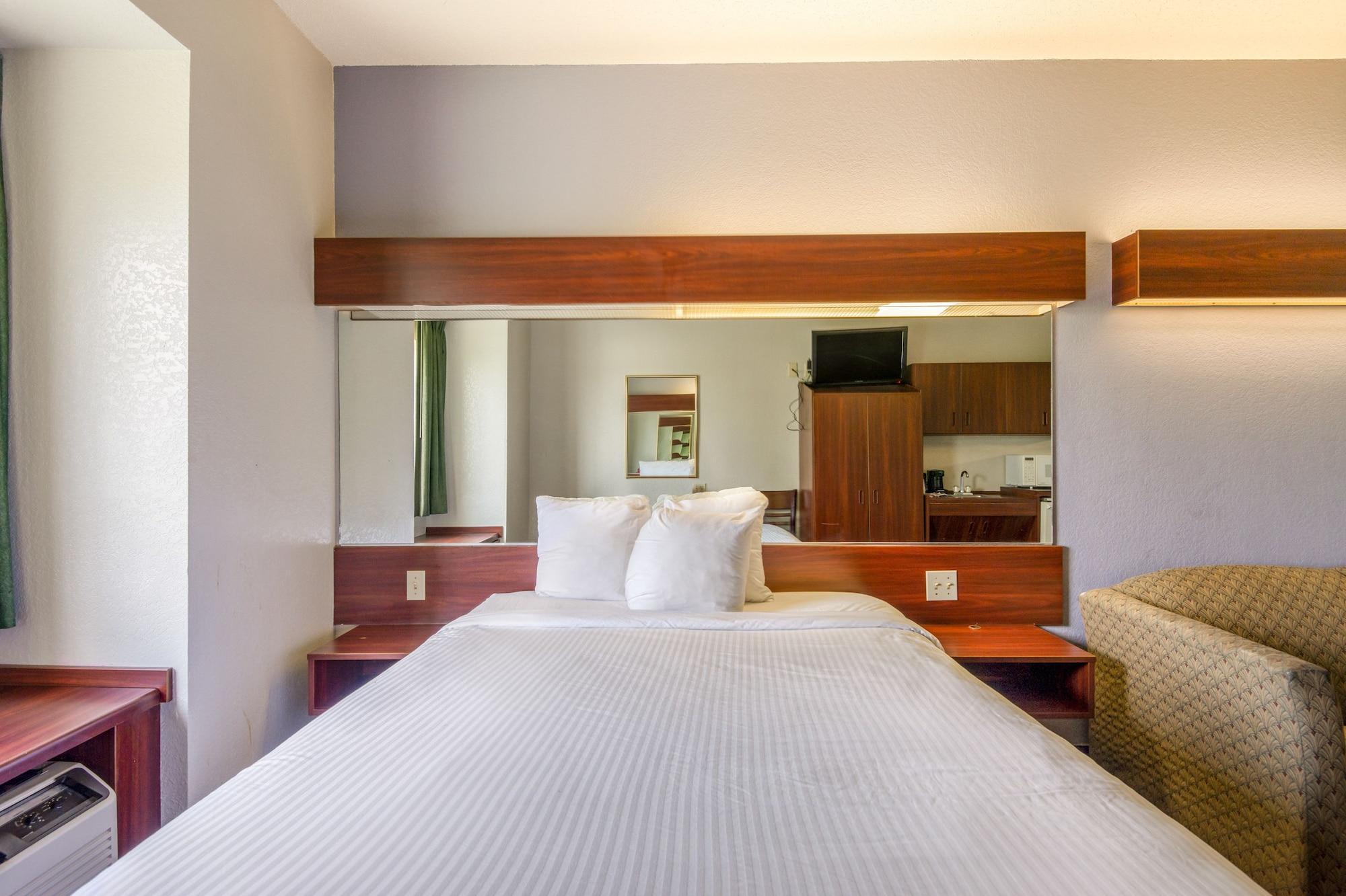 Prairieville Trident Inn & Suites, Baton Rouge (Adults Only) מראה חיצוני תמונה