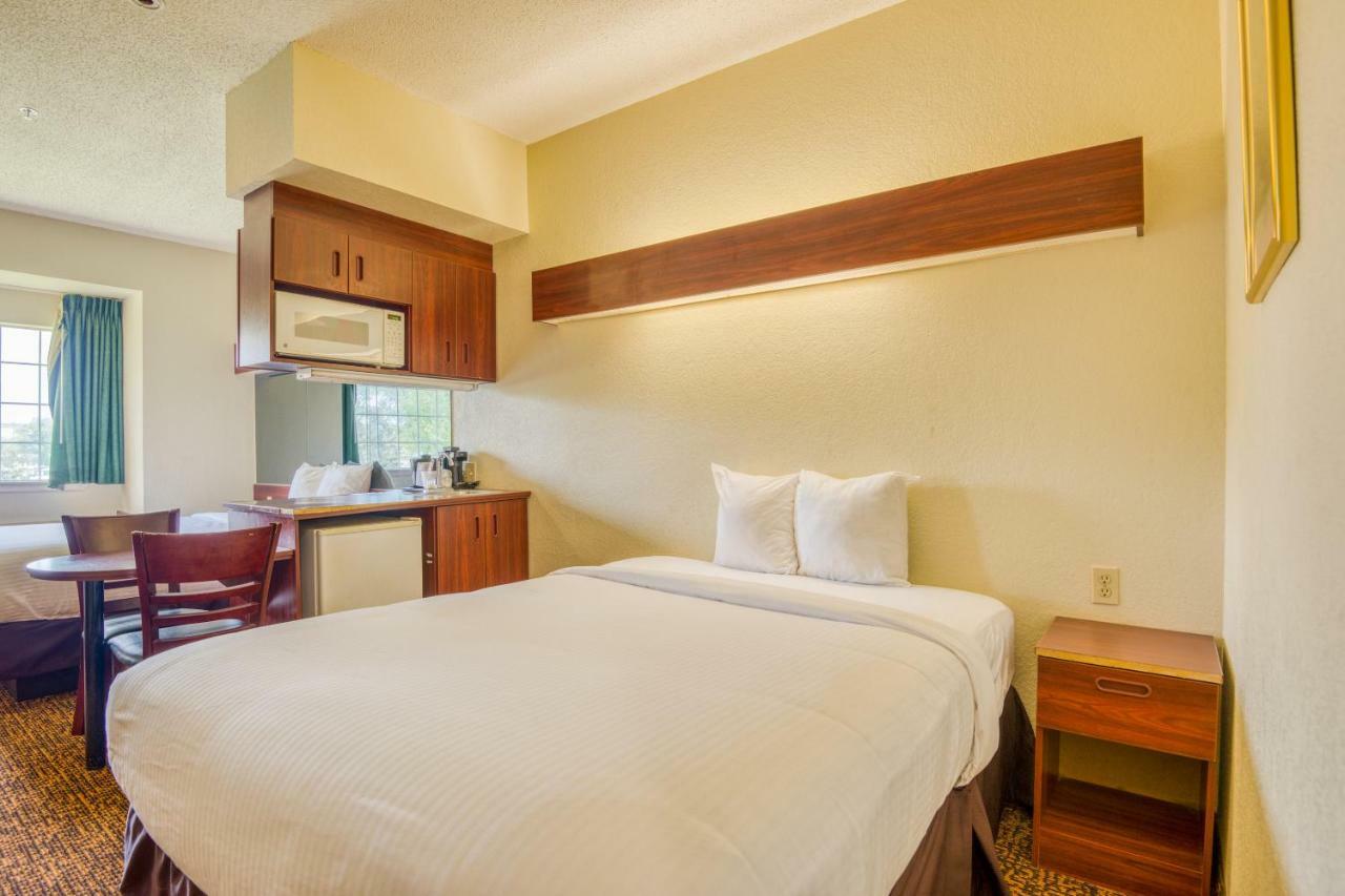Prairieville Trident Inn & Suites, Baton Rouge (Adults Only) מראה חיצוני תמונה